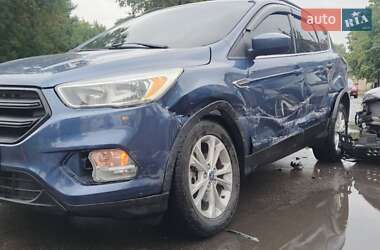 Внедорожник / Кроссовер Ford Escape 2017 в 