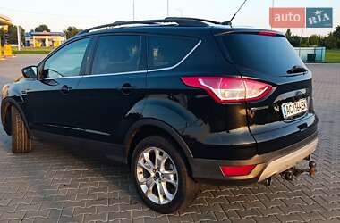 Внедорожник / Кроссовер Ford Escape 2012 в 
