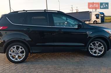 Внедорожник / Кроссовер Ford Escape 2012 в 