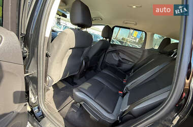 Внедорожник / Кроссовер Ford Escape 2016 в 