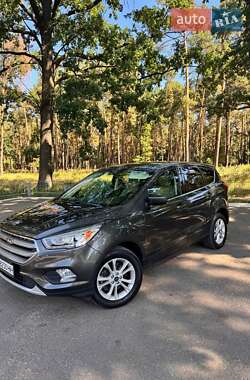 Внедорожник / Кроссовер Ford Escape 2019 в Киеве