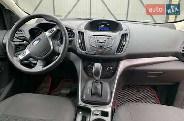 Внедорожник / Кроссовер Ford Escape 2015 в 