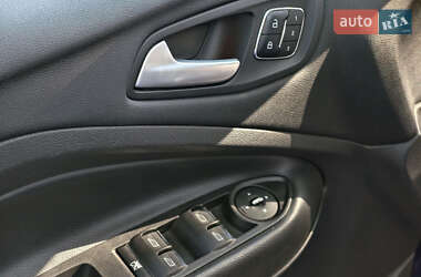 Внедорожник / Кроссовер Ford Escape 2014 в 