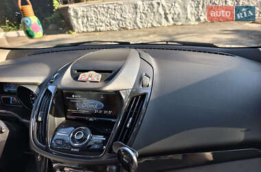 Внедорожник / Кроссовер Ford Escape 2014 в 