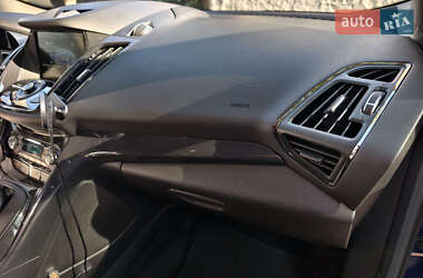 Внедорожник / Кроссовер Ford Escape 2014 в 