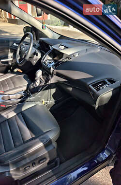 Внедорожник / Кроссовер Ford Escape 2014 в 