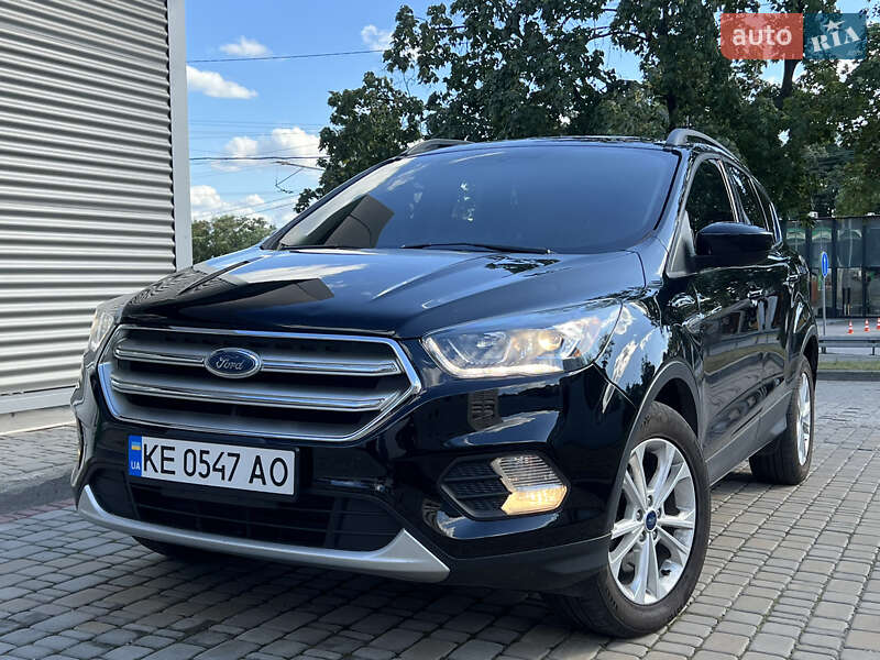 Внедорожник / Кроссовер Ford Escape 2016 в 