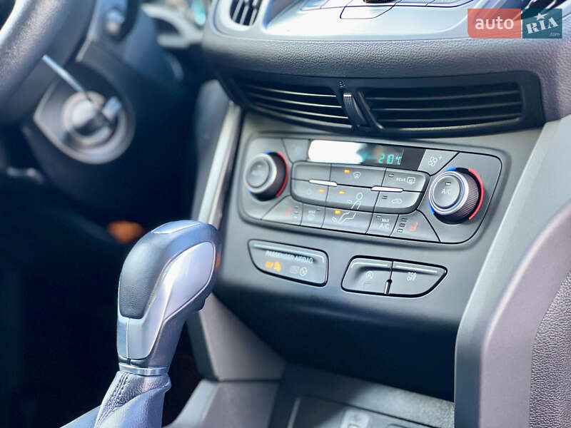 Внедорожник / Кроссовер Ford Escape 2018 в Киеве