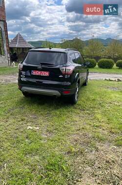 Внедорожник / Кроссовер Ford Escape 2017 в 