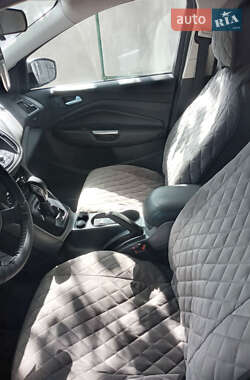 Внедорожник / Кроссовер Ford Escape 2014 в 