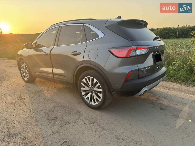 Внедорожник / Кроссовер Ford Escape 2021 в Сумах