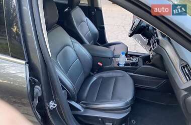 Внедорожник / Кроссовер Ford Escape 2020 в 