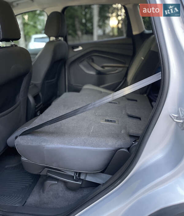 Внедорожник / Кроссовер Ford Escape 2015 в Тернополе