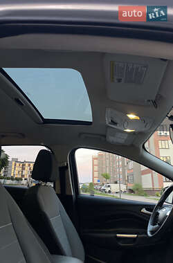 Внедорожник / Кроссовер Ford Escape 2015 в Тернополе