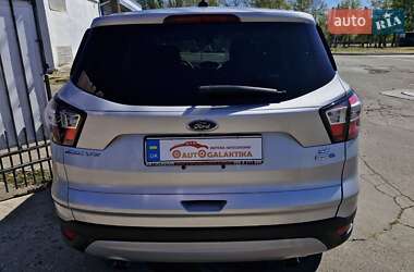 Внедорожник / Кроссовер Ford Escape 2017 в 