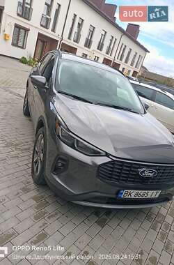 Внедорожник / Кроссовер Ford Escape 2024 в 