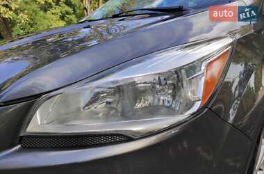 Внедорожник / Кроссовер Ford Escape 2013 в 