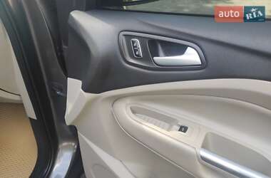 Внедорожник / Кроссовер Ford Escape 2013 в 