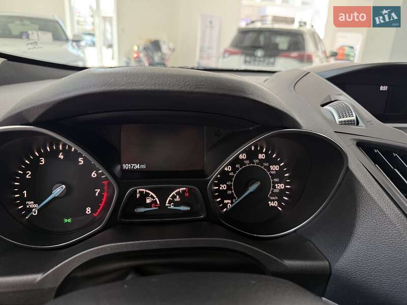 Внедорожник / Кроссовер Ford Escape 2018 в Полтаве