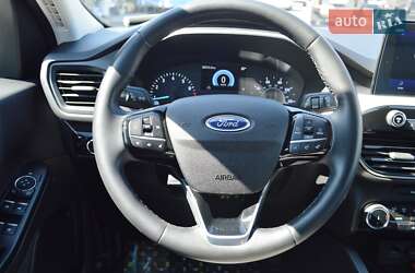 Внедорожник / Кроссовер Ford Escape 2022 в 