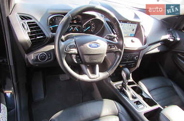 Внедорожник / Кроссовер Ford Escape 2016 в 
