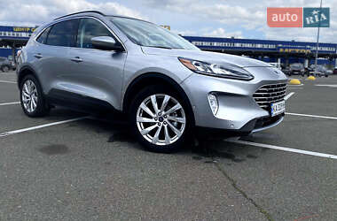 Внедорожник / Кроссовер Ford Escape 2021 в 