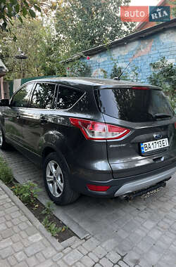 Внедорожник / Кроссовер Ford Escape 2015 в 