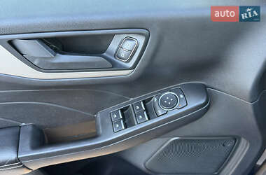 Внедорожник / Кроссовер Ford Escape 2021 в 
