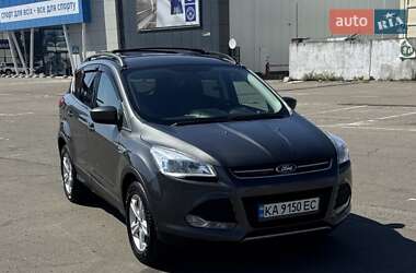 Внедорожник / Кроссовер Ford Escape 2015 в 