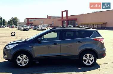 Внедорожник / Кроссовер Ford Escape 2015 в 