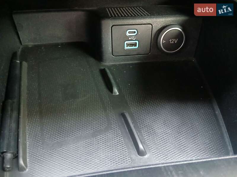 Внедорожник / Кроссовер Ford Escape 2020 в Ирпене