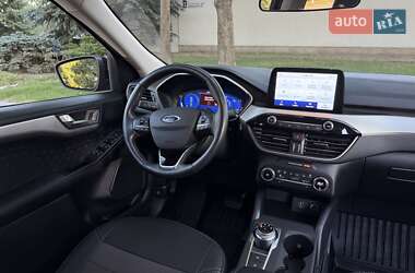 Внедорожник / Кроссовер Ford Escape 2020 в 