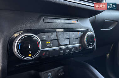 Внедорожник / Кроссовер Ford Escape 2022 в 