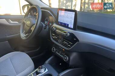 Внедорожник / Кроссовер Ford Escape 2020 в 