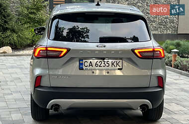 Внедорожник / Кроссовер Ford Escape 2023 в 