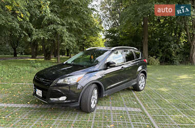 Внедорожник / Кроссовер Ford Escape 2014 в 