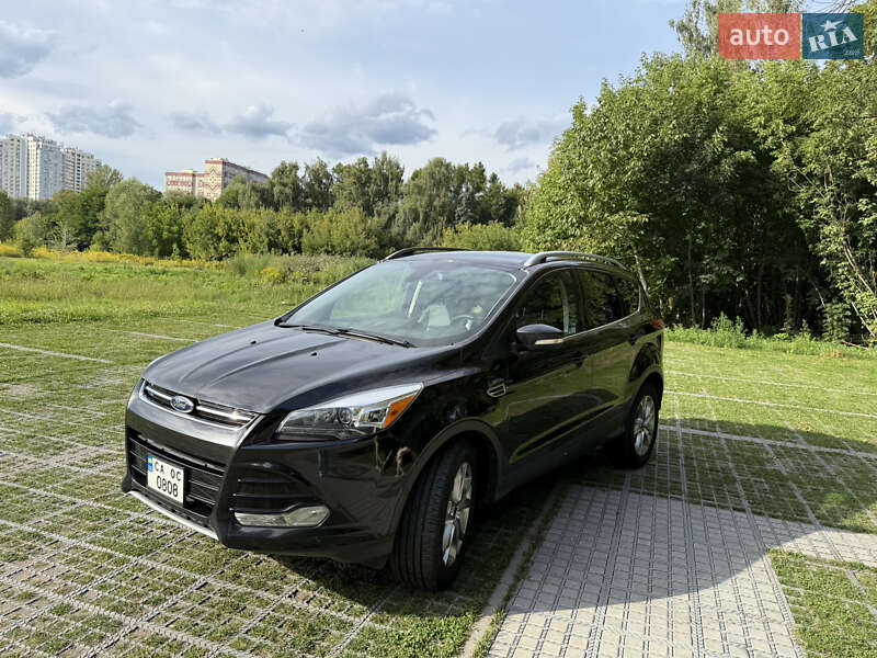 Внедорожник / Кроссовер Ford Escape 2014 в 