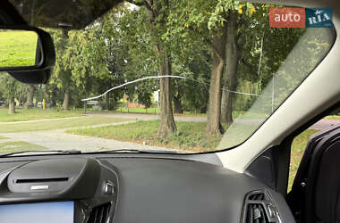 Внедорожник / Кроссовер Ford Escape 2014 в 