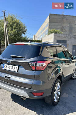 Позашляховик / Кросовер Ford Escape 2018 в 