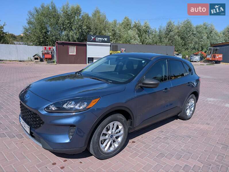 Внедорожник / Кроссовер Ford Escape 2020 в 