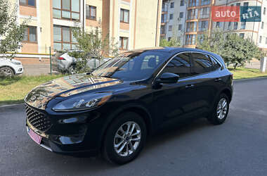 Внедорожник / Кроссовер Ford Escape 2021 в 