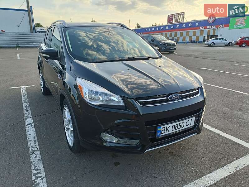 Внедорожник / Кроссовер Ford Escape 2014 в Ровно