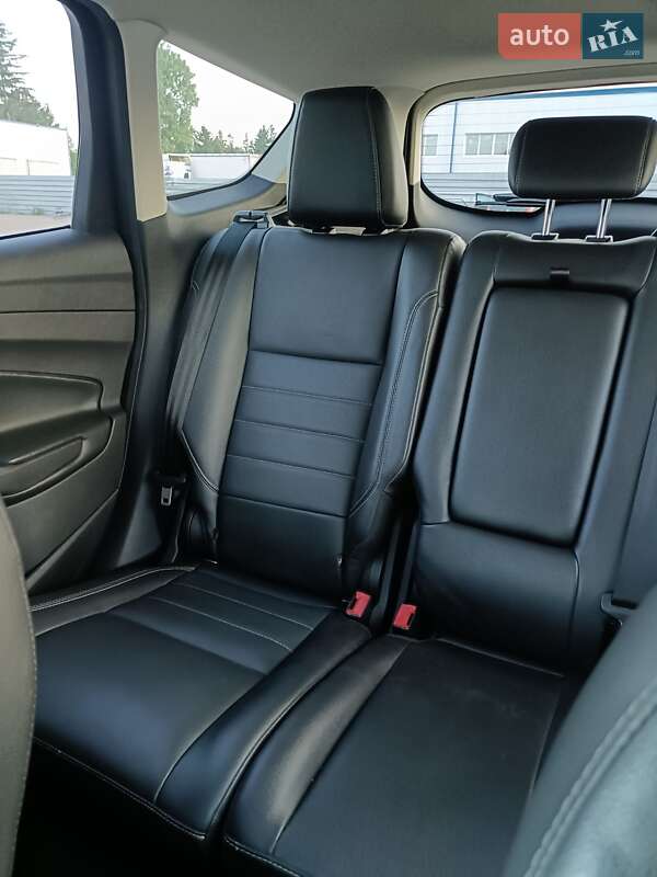 Внедорожник / Кроссовер Ford Escape 2014 в Ровно
