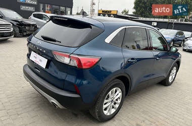 Внедорожник / Кроссовер Ford Escape 2020 в 