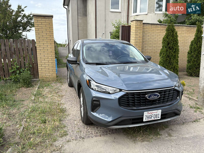Внедорожник / Кроссовер Ford Escape 2023 в Запорожье