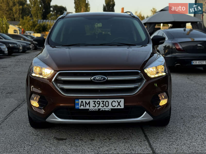Внедорожник / Кроссовер Ford Escape 2017 в Житомире