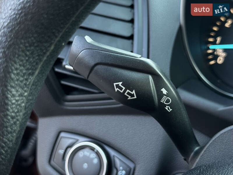 Внедорожник / Кроссовер Ford Escape 2017 в Житомире