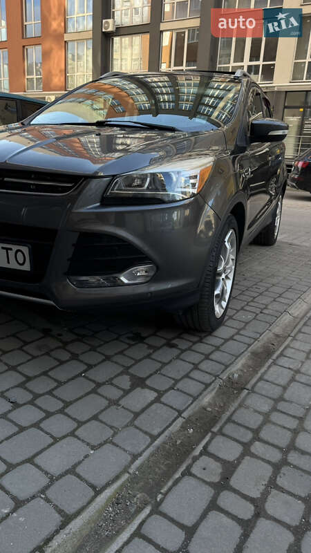 Внедорожник / Кроссовер Ford Escape 2015 в Ивано-Франковске