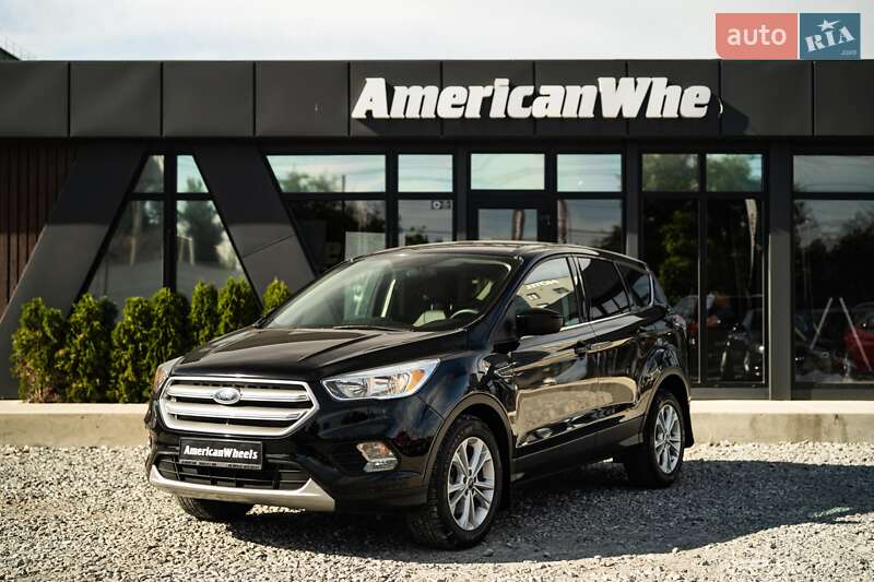 Внедорожник / Кроссовер Ford Escape 2016 в 