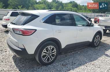 Внедорожник / Кроссовер Ford Escape 2020 в 